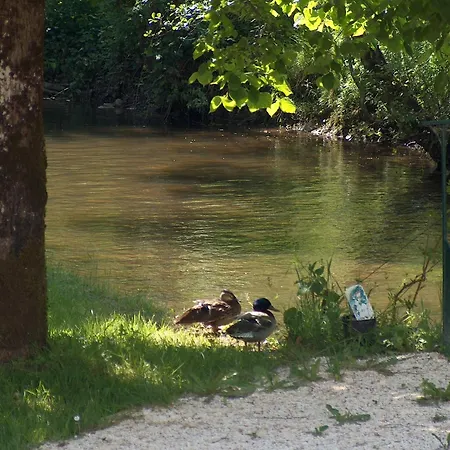מלון Moulin De Vigonac Valeuil